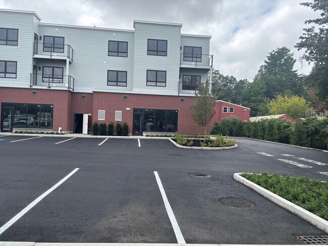 Foto del edificio - 1391 Main St