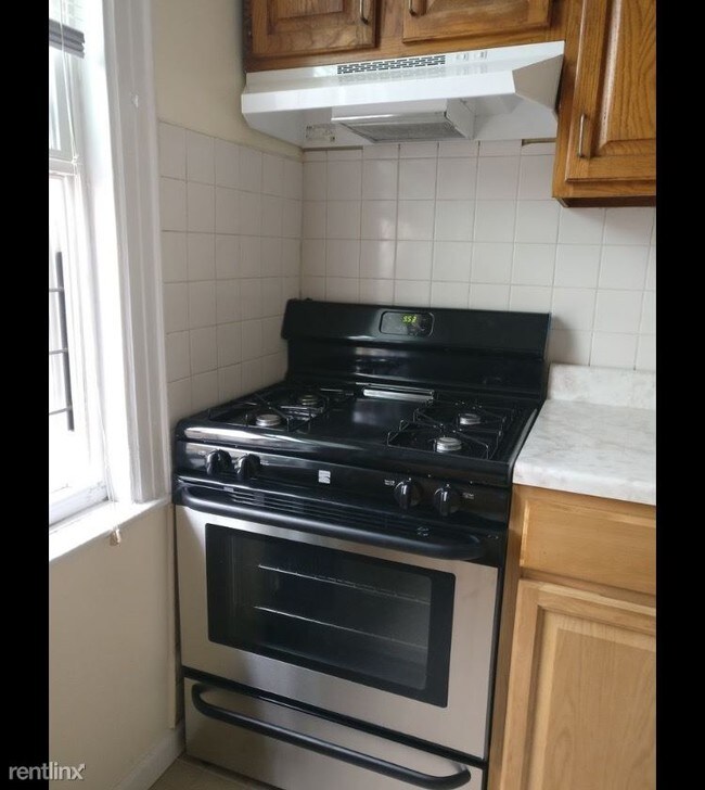 Foto del edificio - 1 br, 1 bath Apartment - 2531 22nd St