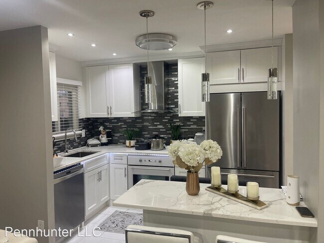 Foto del edificio - 2 br, 2.5 bath House - 1533 Gregg St. #B