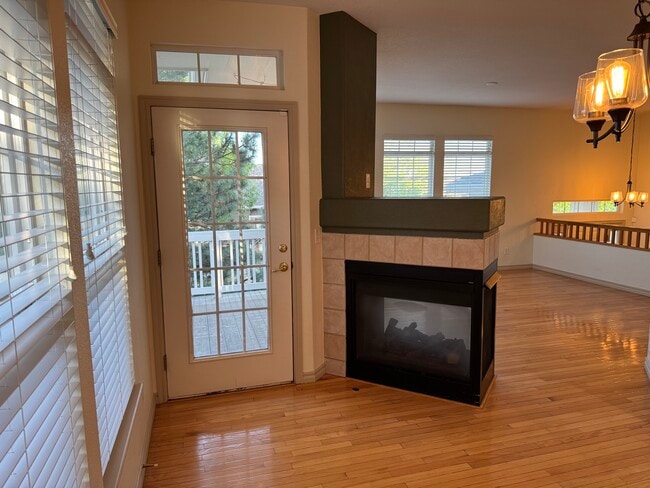 Building Photo - 3000 E 112th Ave