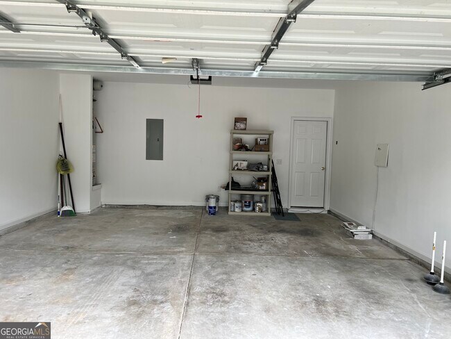 Building Photo - 1069 Middlebrooke Dr