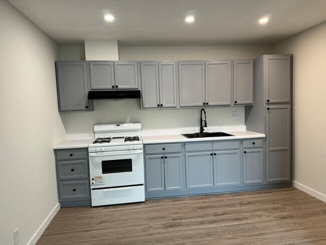 Building Photo - 7424 Haskell