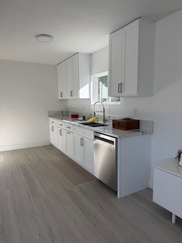 Building Photo - 10356 Oro Vista Ave