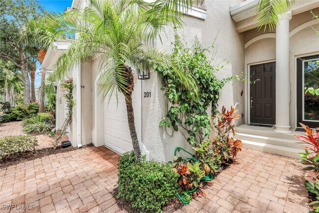 Building Photo - 12858 Carrington Cir