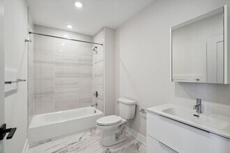 Interior Photo - The Dally