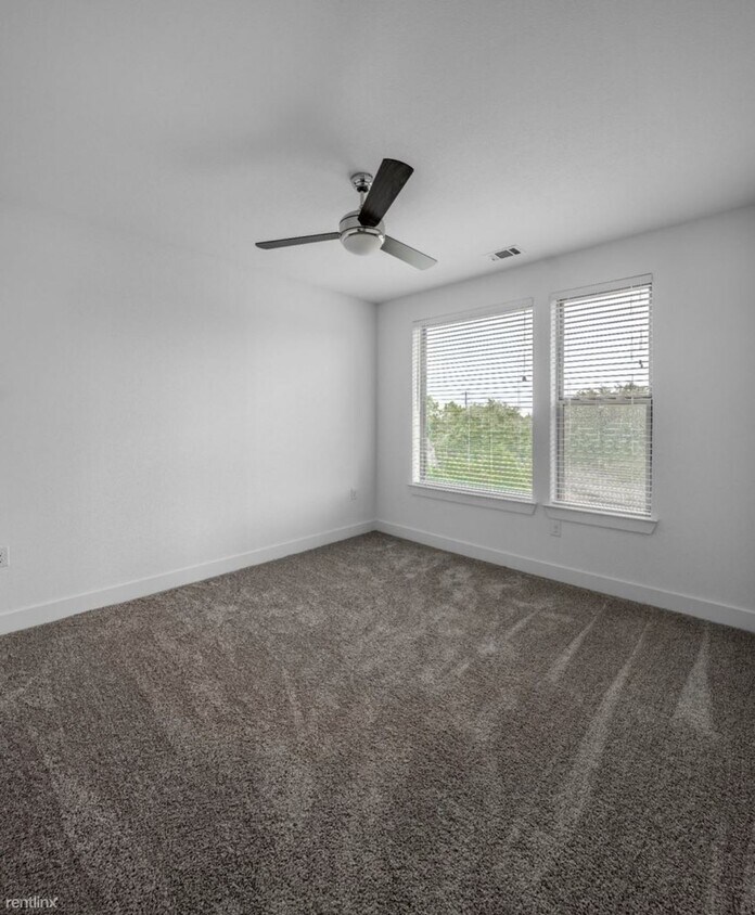 Foto del edificio - 1 br, 1 bath Condo - 700 E Whitestone Blvd...