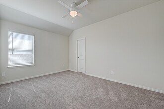 Building Photo - 30822 Lake Spur Mnr