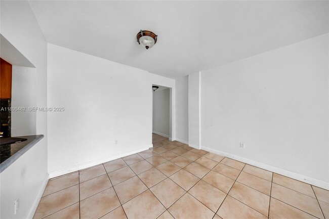 Building Photo - 6545 Indian Creek Dr