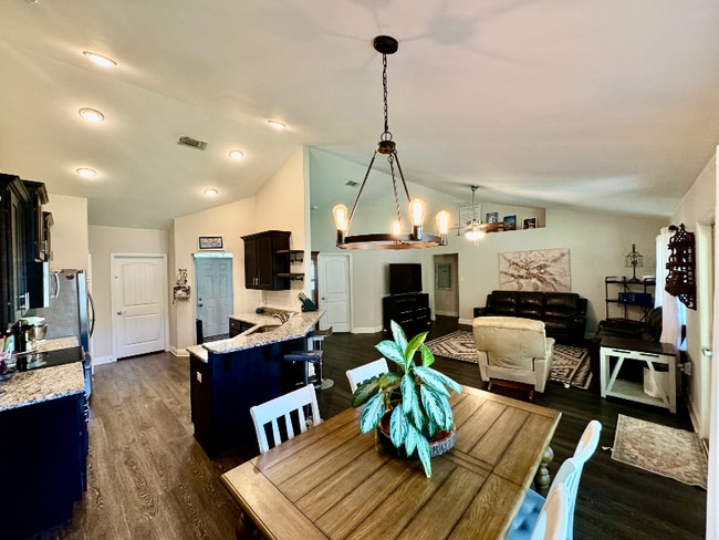 Building Photo - 16127 Brookfield Dr