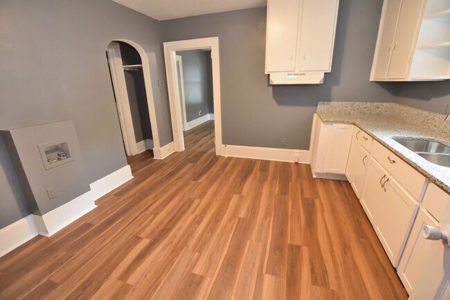 Foto del edificio - 1219 Boone St