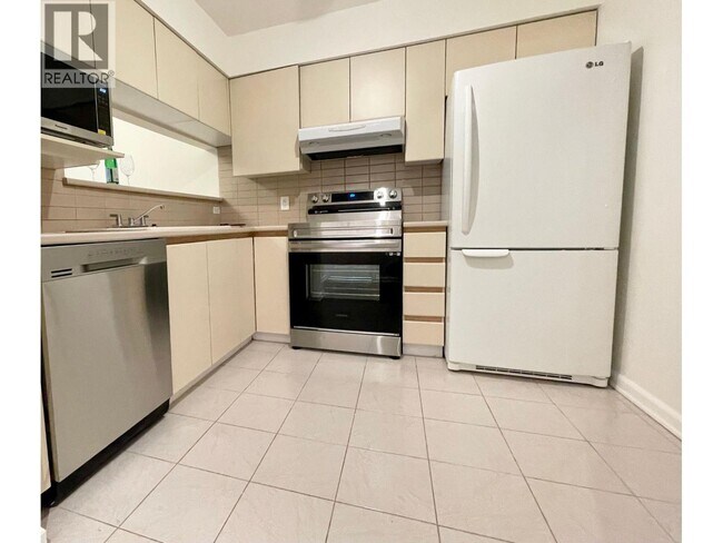 Photo du bâtiment - 2020 Highbury St