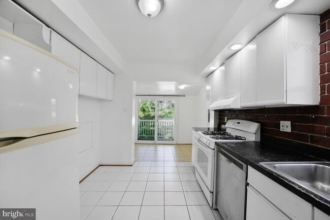 Foto del edificio - 9506 52nd Ave