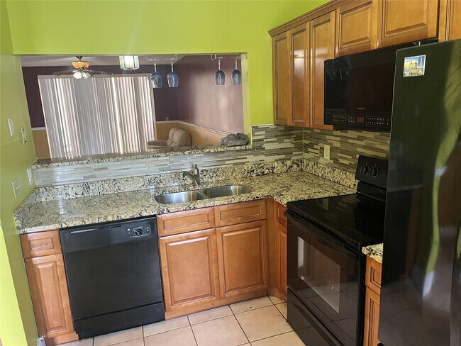 Foto del edificio - 2333 SW 82nd Way