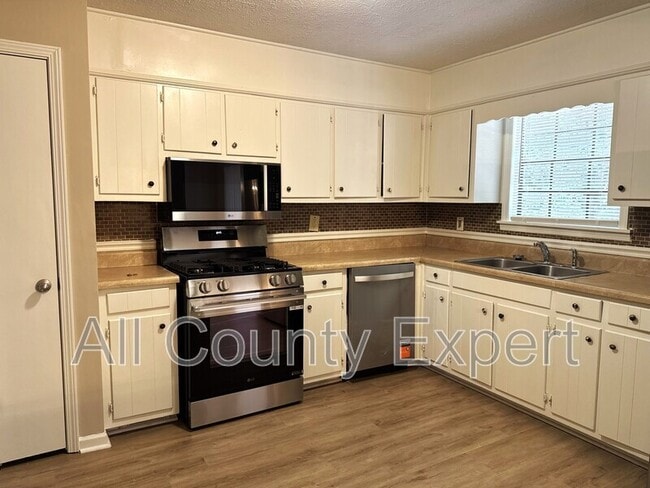 Foto del edificio - 5798 Hilton Ridge Rd
