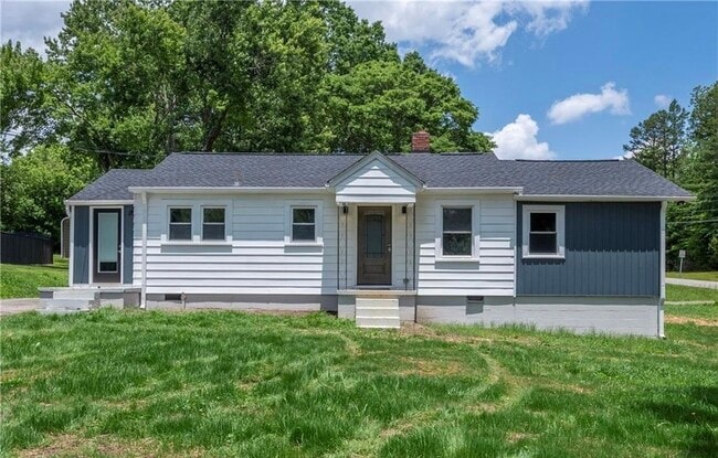 Photo - 3140 S Stratford Rd House