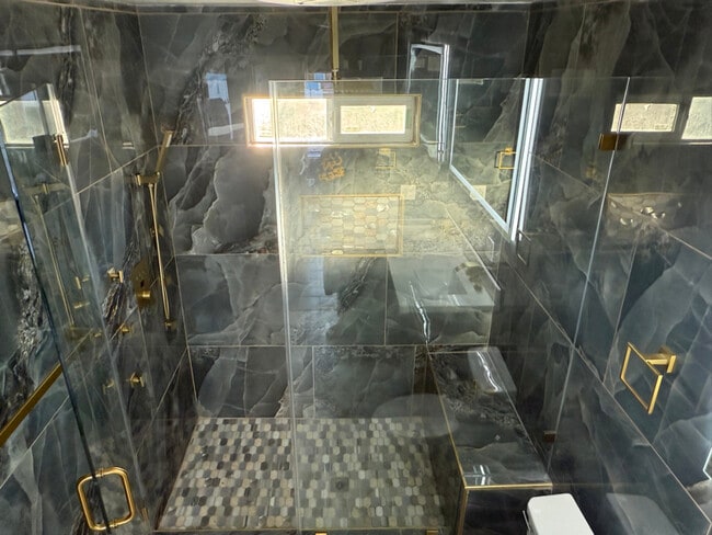 Photo - 1616 E Harding St House