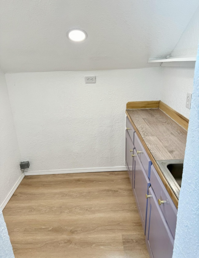 Building Photo - "Cozy 1-Bedroom Retreat in Prime Nampa Loc...