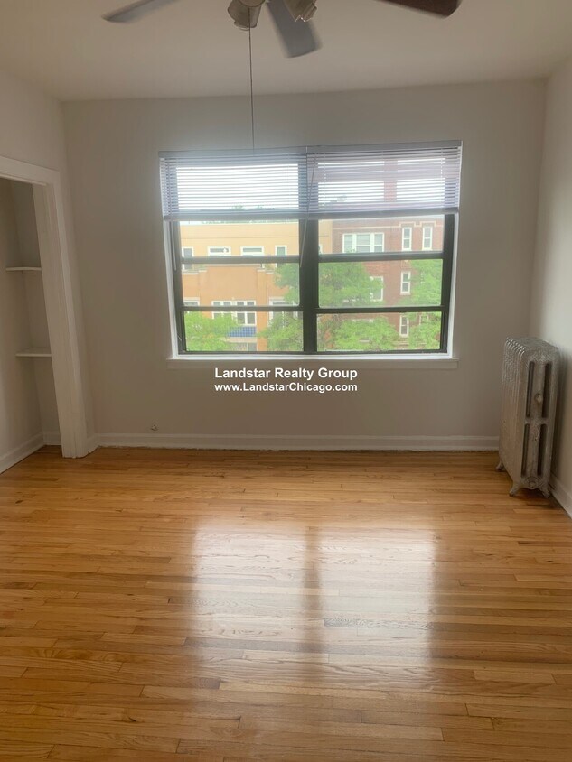 Primary Photo - 4350 N Ashland Ave