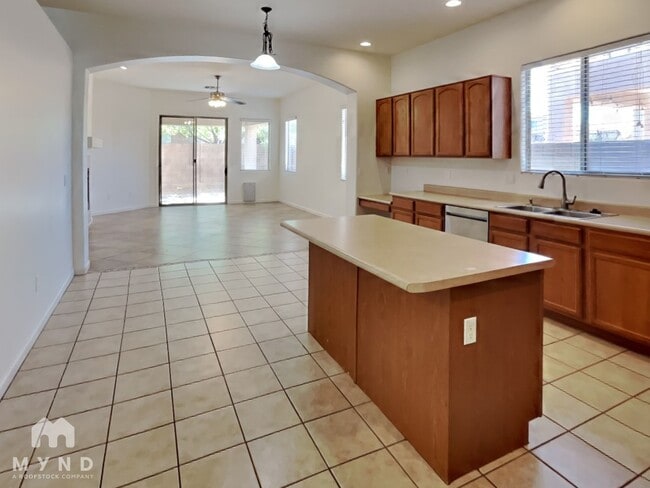 Foto del edificio - 12548 E Red Iron Trail