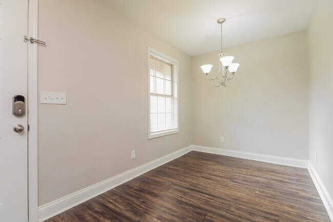 Foto del edificio - 177 Colony Park Ln