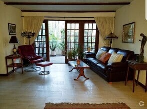 Building Photo - 8694 Villa La Jolla Dr