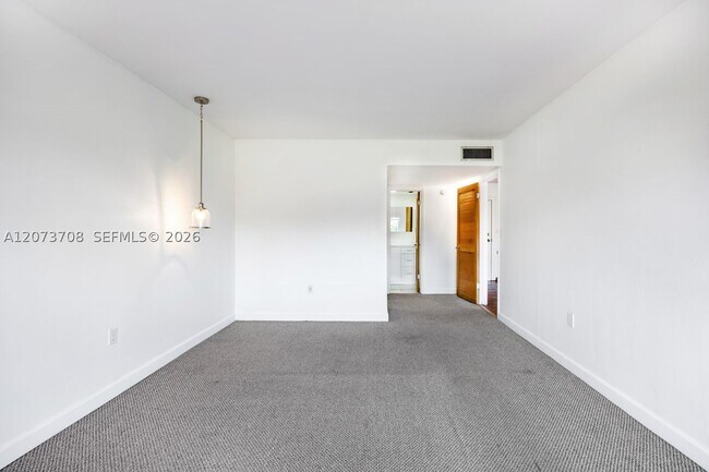 Foto del edificio - 8335 SW 72nd St