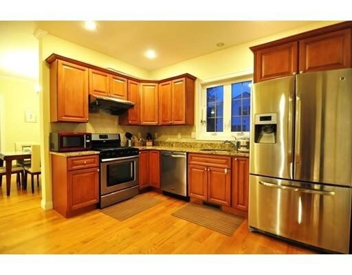 Building Photo - 17 Richardson St