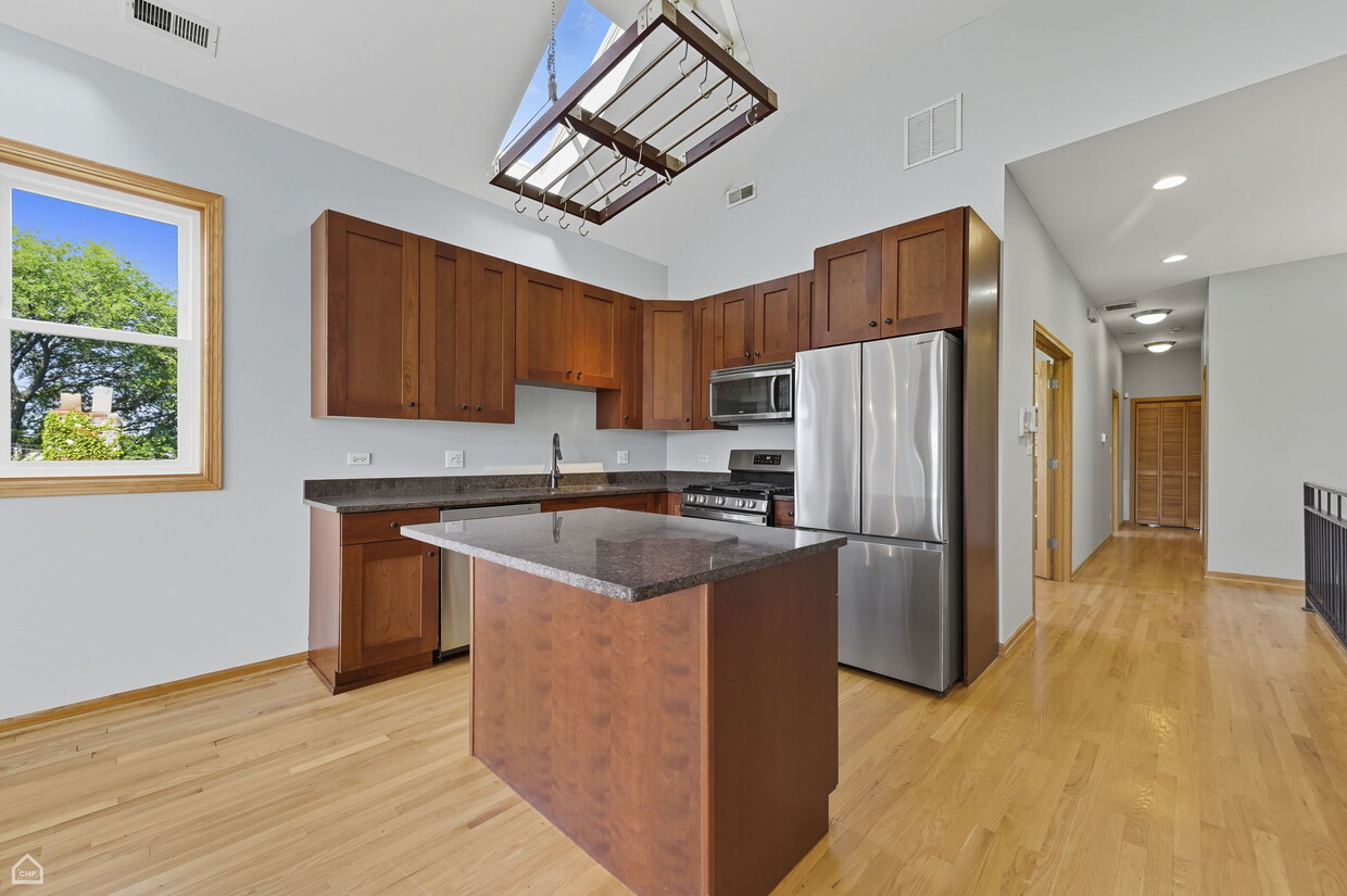 Foto principal - 119 N Mozart St