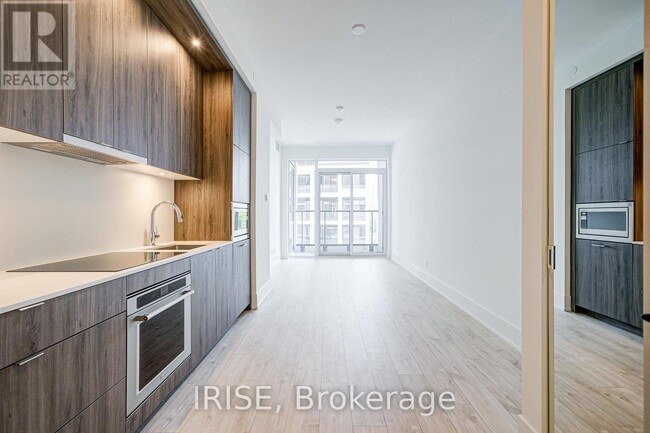 Building Photo - 115 Denison Ave