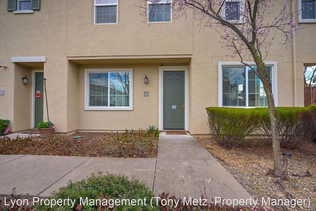 Building Photo - 3 br, 2.5 bath House - 102 Ferry Circle