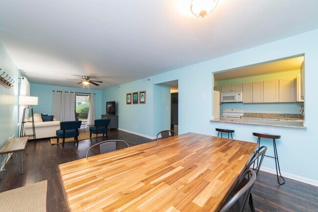 Building Photo - 43 Brigantine Ct