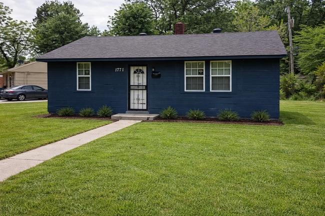 Photo - 1771 Wildrose St House