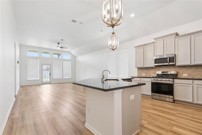 Foto del edificio - 9427 Harmony Lake Ln