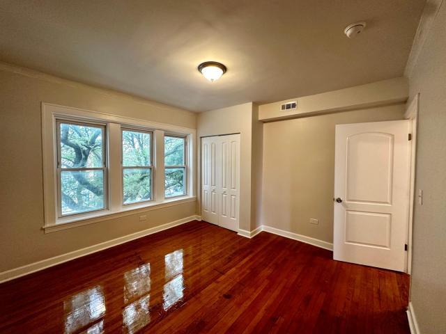 Foto del edificio - 2 bedroom in Chicago IL 60651