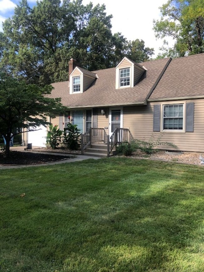 Building Photo - 7264 Roe Ave