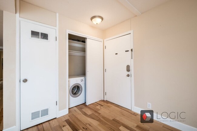 Building Photo - Beautiful Condo in Great Location!