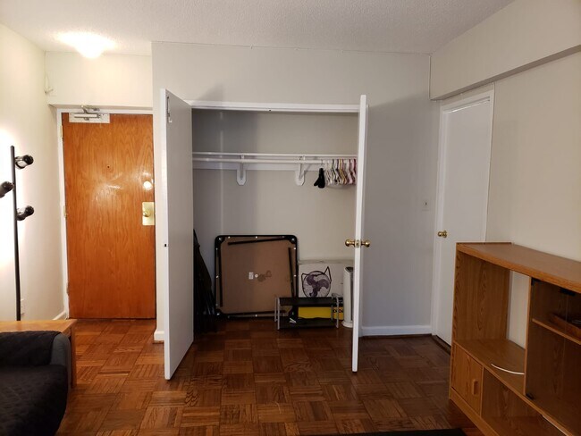 Foto del edificio - 2141 I St NW