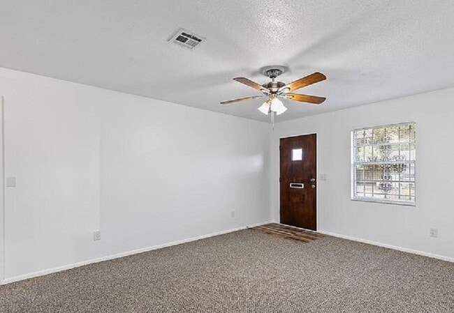 Foto del edificio - 405 Adele St