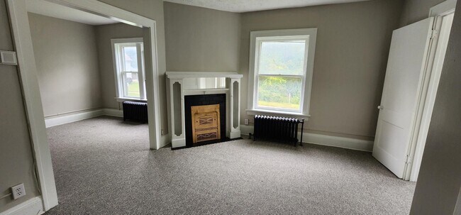 Foto del edificio - 146 King Dr