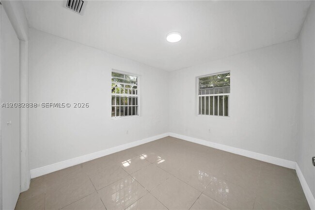 Foto del edificio - 5545 NW 3rd Ave