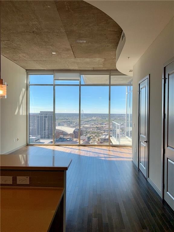 Foto del edificio - 2728 McKinnon St
