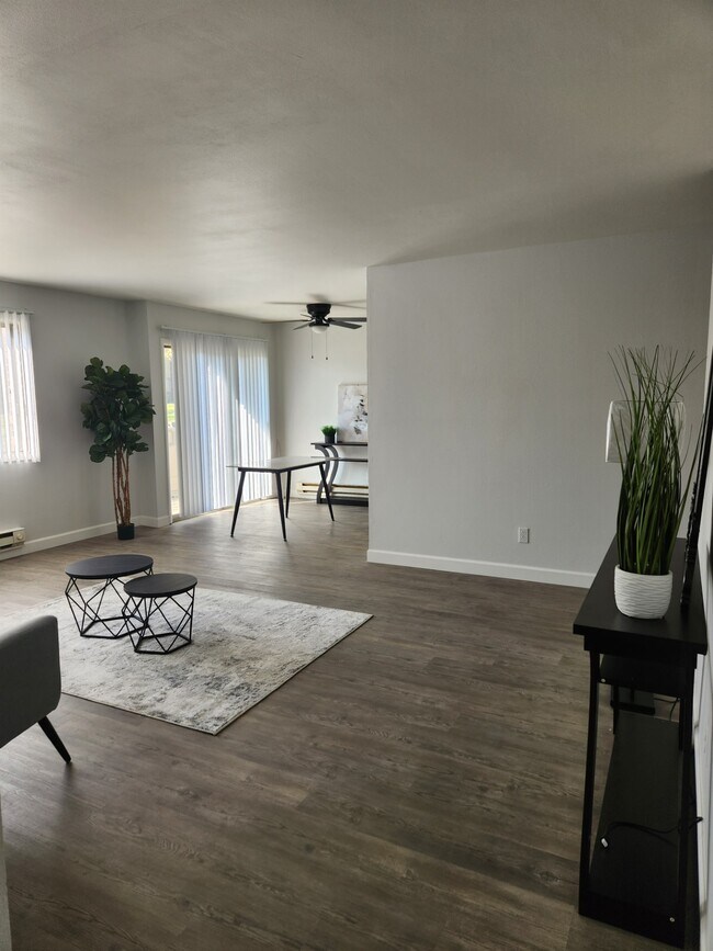 Foto del edificio - Creekview Apartments-1 MONTH FREE!