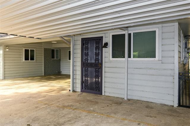 Building Photo - 4406 Granbury Rd