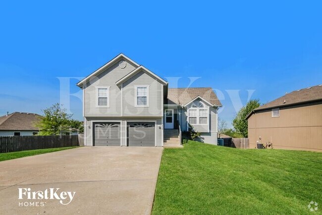 Building Photo - 812 Emerson Dr