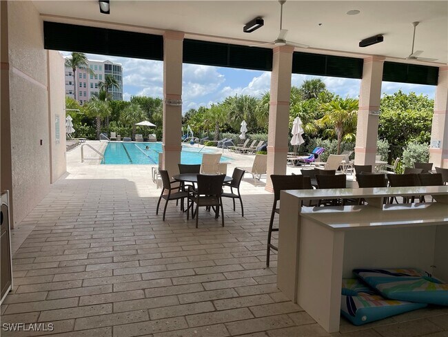 Building Photo - 255 Barefoot Beach Blvd