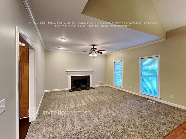 Foto del edificio - 4881 Tree Tops Dr