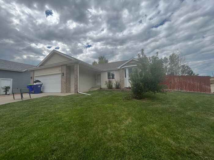 Foto principal - Great 4 Bedroom House