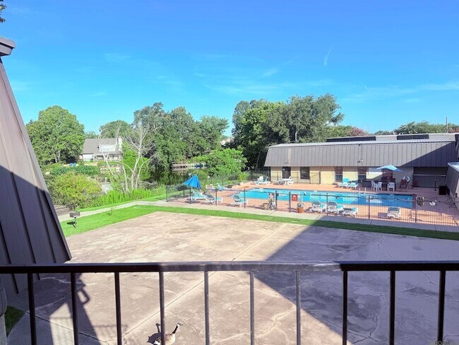 Foto del edificio - 10296 W Winston Ave
