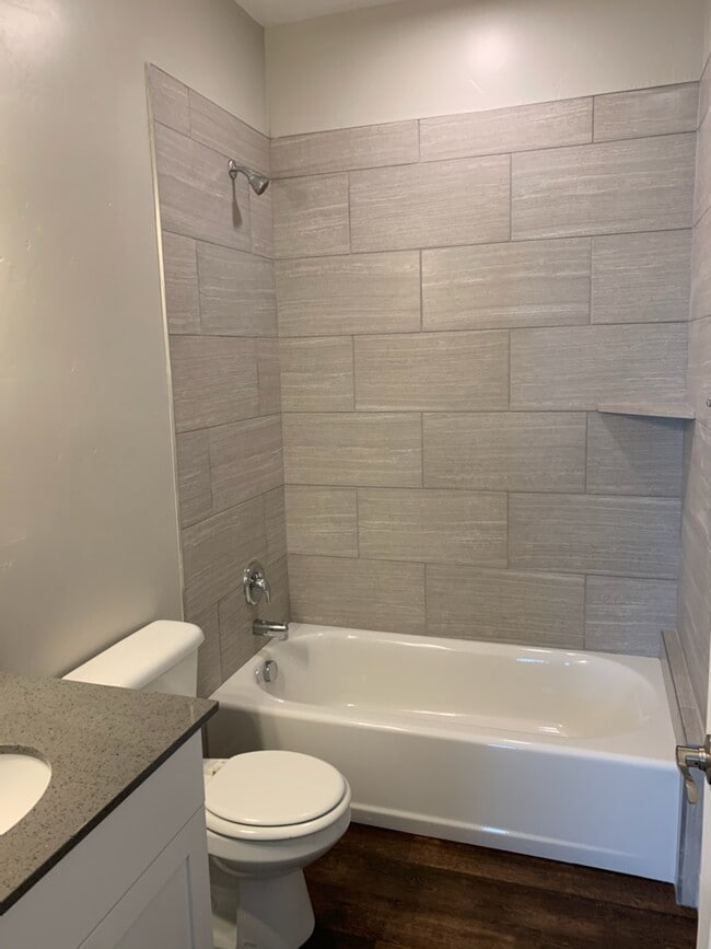 Building Photo - Apartments at Decker Lake – Your Everyday Retreat