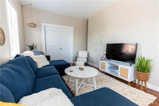 Foto del edificio - 594 Thames St